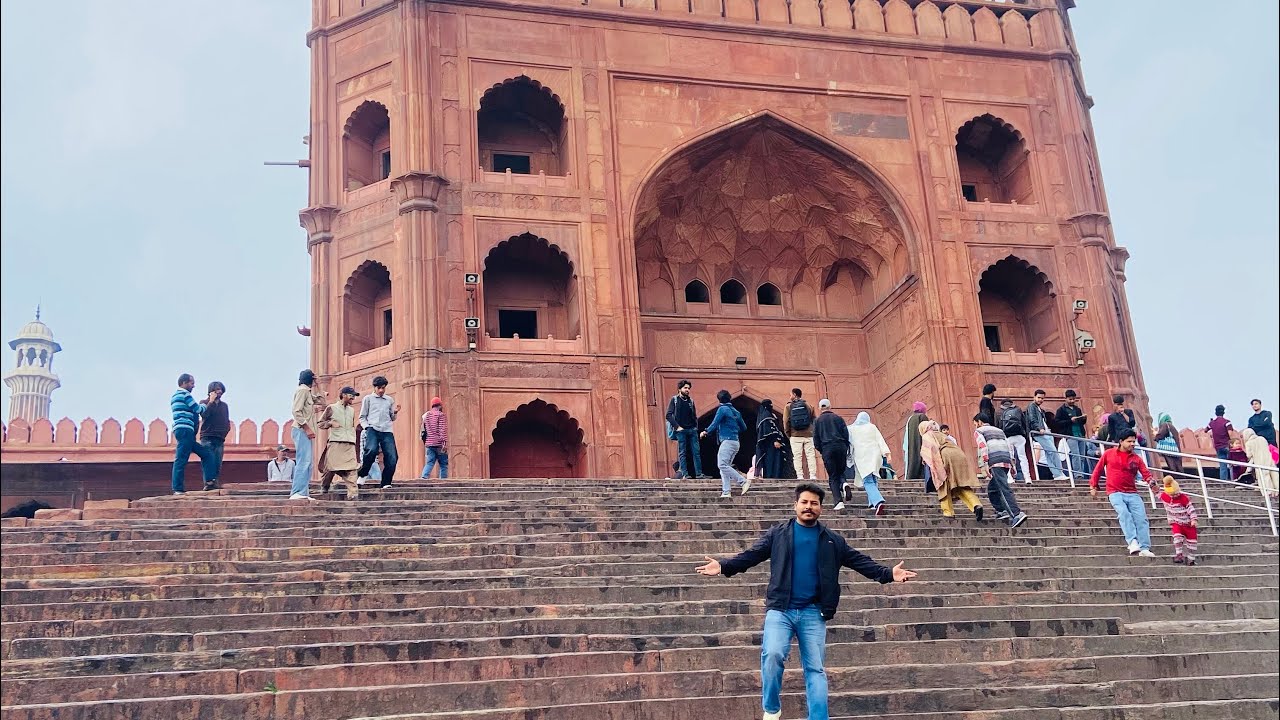 Purani Dilli ka asli non-veg swaad 😍🔥Jama Masjid ke paas jo khaya… dil khush ho gaya! #FoodVlog 