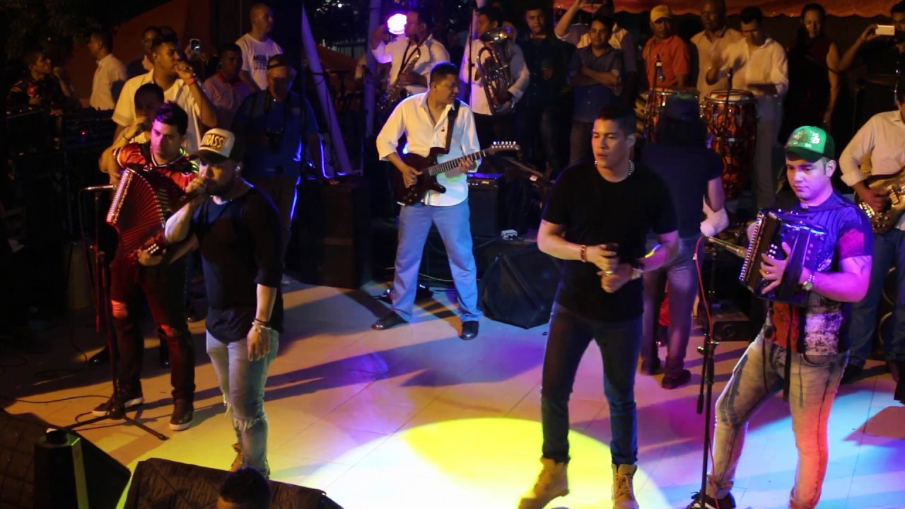 Me Quedo Encuero-Kvrass(En Vivo) 2016-Sonido Ambiente