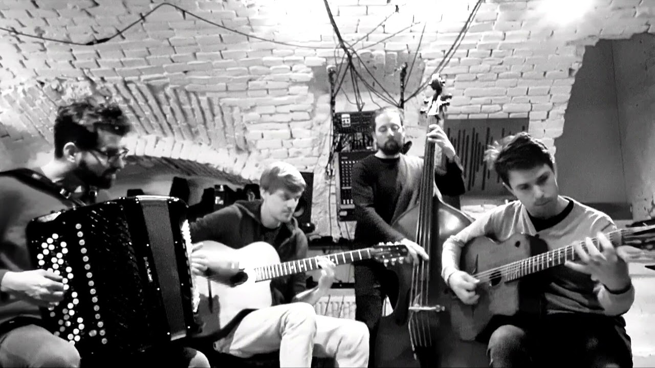 Besame Mucho - Diknu & Bako Quartett
