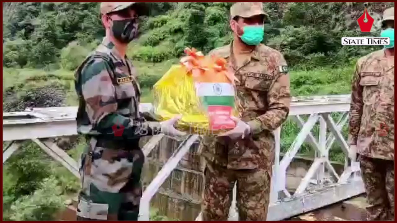 India & Pakistan Army exchange sweets on the occasion of Eid-ul-Zuha on the line of control