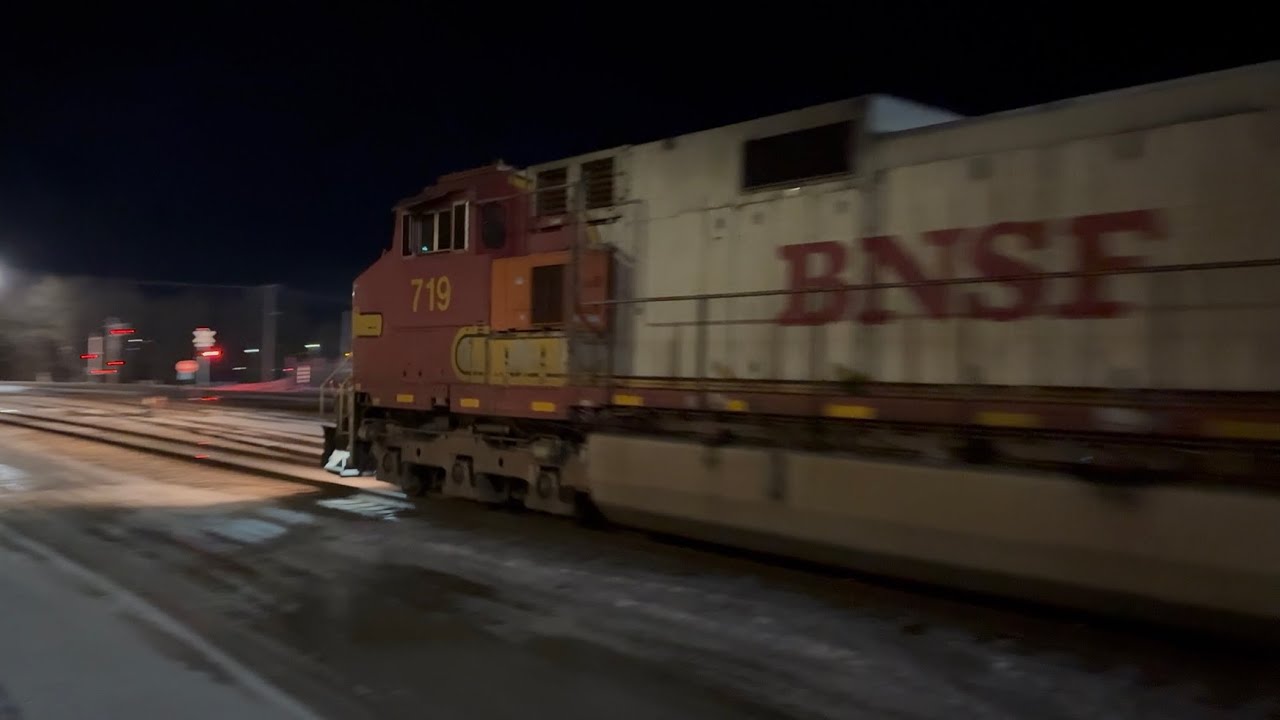 BNSF #791 BNSF #7521 BNSF #5031 & BNSF #5054 lead this empty Cohasset Coal. Brainerd Sub