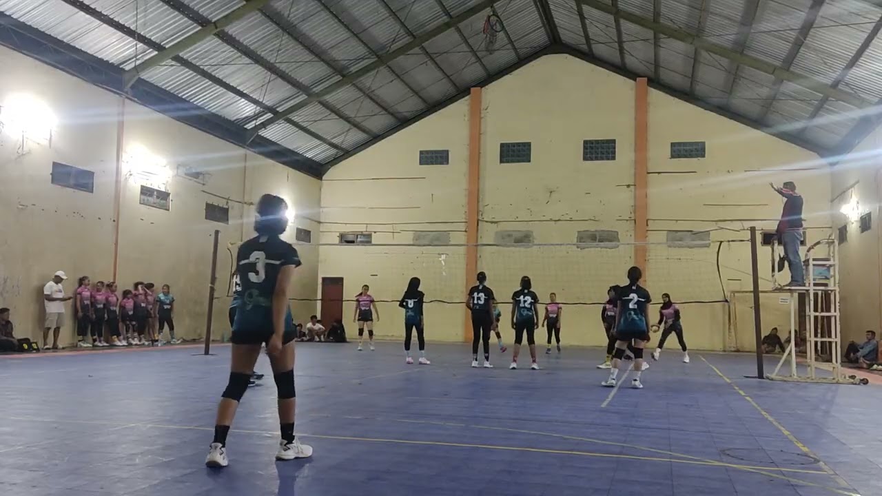 Volly putri  PIIVA VS Wiga sleman set 1