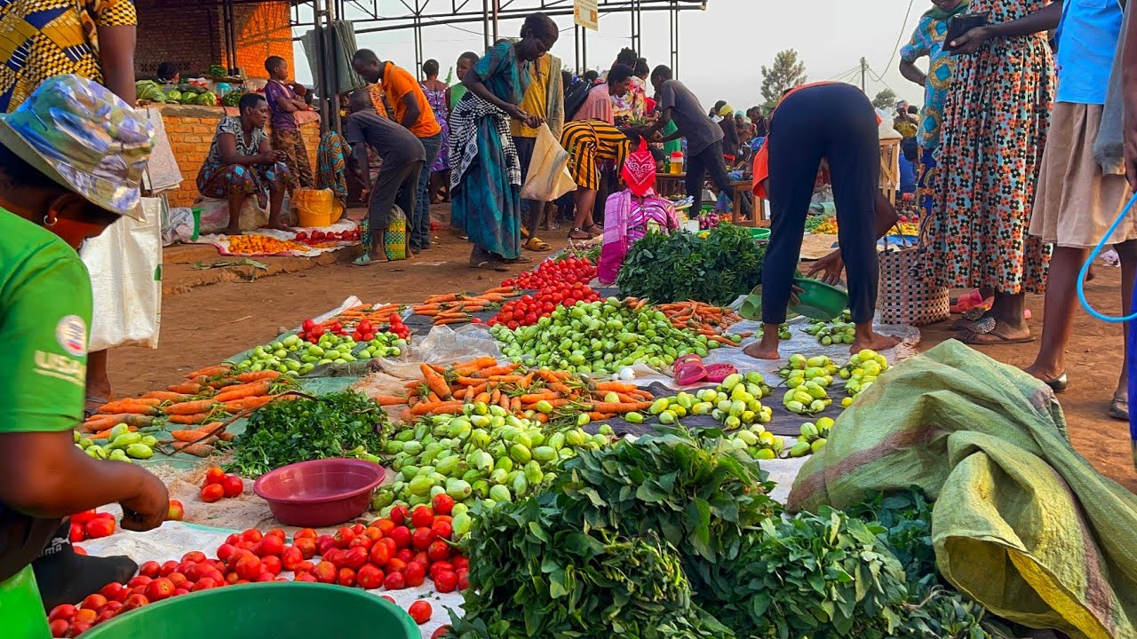African village life/my first day in local market in Burundi/popular food in Burundi🇧🇮