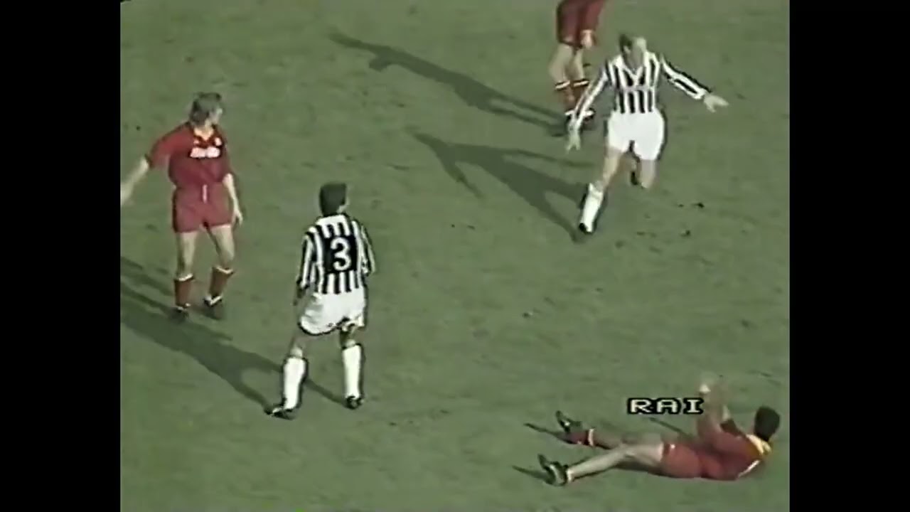 Carlo Ancelotti and Toninho Cerezo vs FC Juventus (Home) - Serie A 1985-86