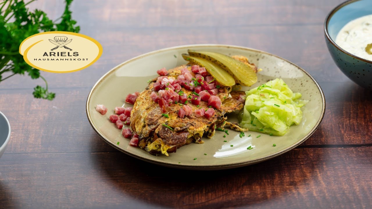 Bauernfrühstück mit Gewürzgurke und Speck, Hausmannskost,