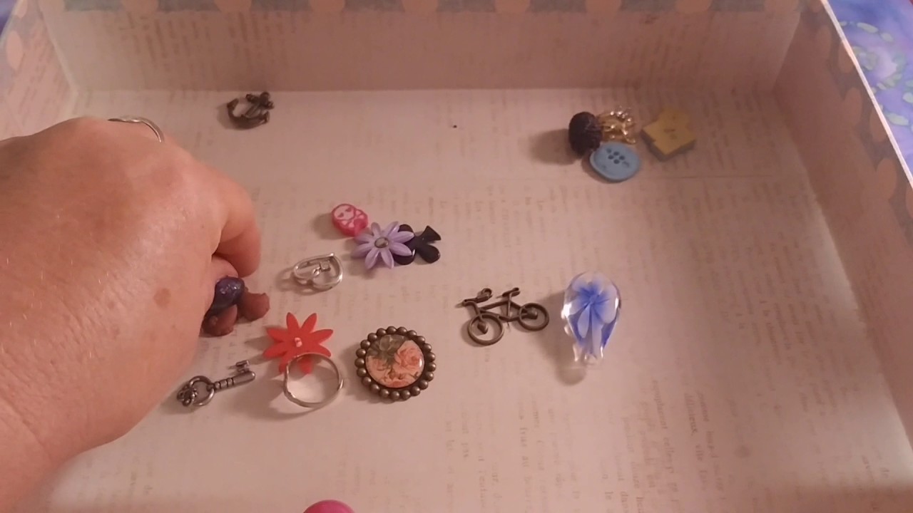 CHARM CASTING:  Divination with Blingy Things! ❤