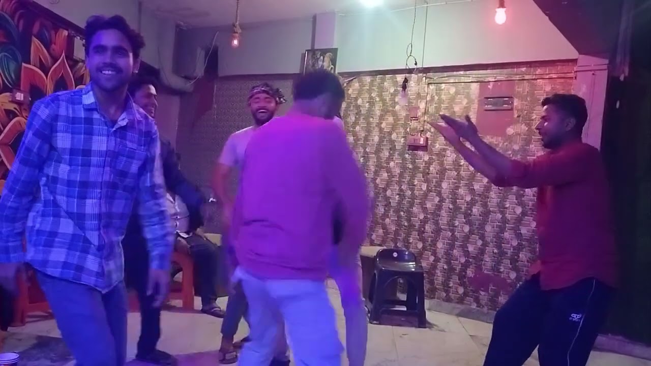Chhat pe soya tha behnoiya । Pura sab log ko hila ke rakh diya paty me msti  #bhojpuri #masti #reel