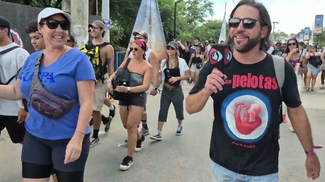 🎸 Cosquin Rock 2026 | Dia 2: Ya se abrieron las puertas y el público ingresa dentro del predio.