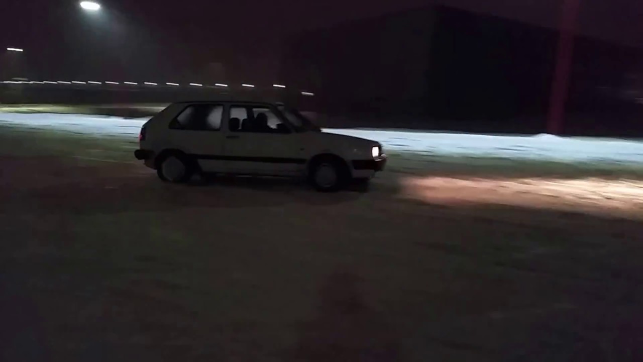 GOLF Mk2 Motostrada Krosno snow-slide  dryfty to to nie so :P