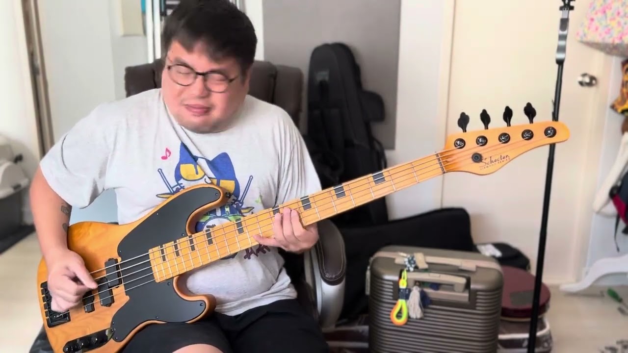 Ry Ry's song- Glassjaw ( Bass Cover)