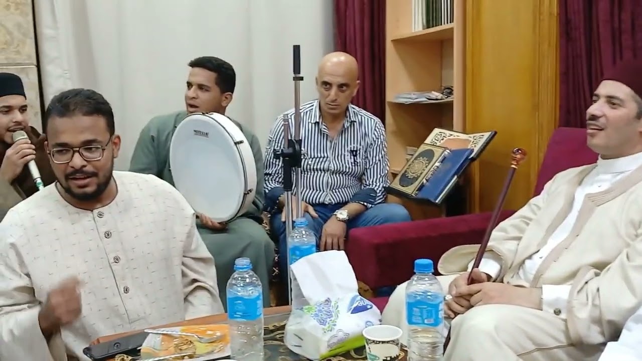 بحضور الشيخ جابر بغدادي .. قصيدة إني أحب حسينا 💚 المنشد احمد الانصاري