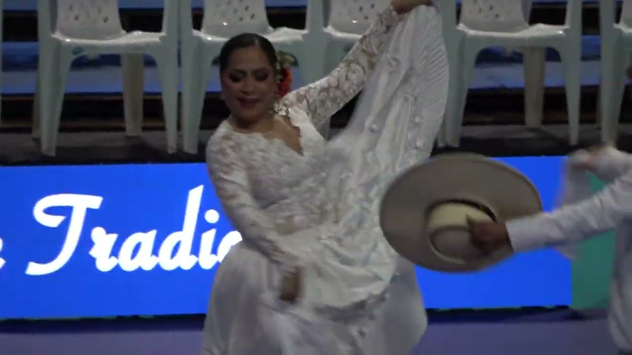 Concurso Karin Miljanovich y Juan Baylon - Club Libertad