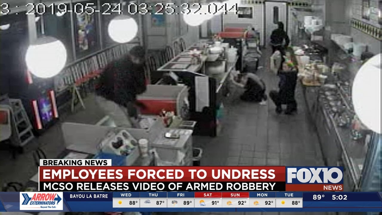 Armed robbers force Waffle House employees to undress