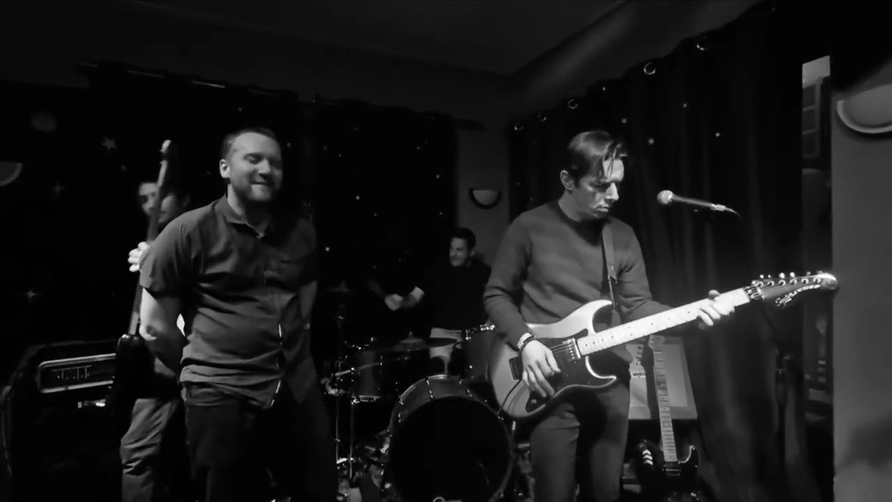 Aerojam (Tribute to Rage Against The Machine) lors de leur prestation au bar le saint antoine