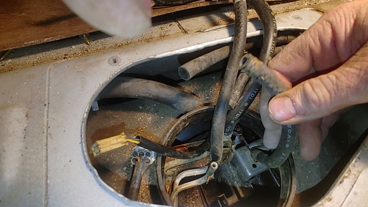 Subaru SVX fuel pump and sending units removal. Part 1