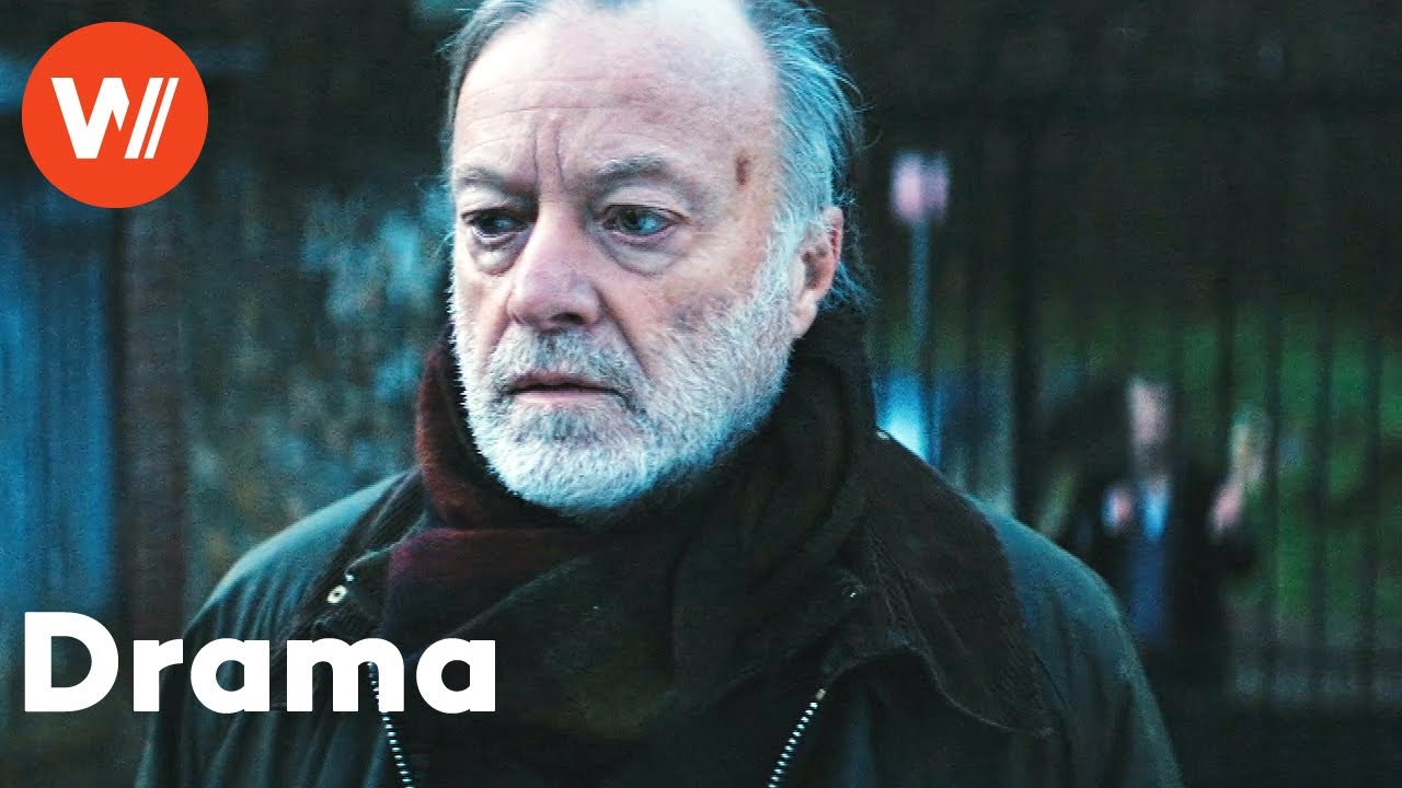 Un guardián de cementerio decide ayudar a un visitante muy insistente | Cortometraje premiado