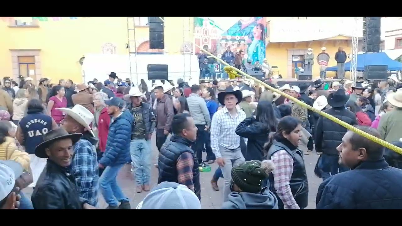 Santiago Capetillo frente a tali diaz topada en xichu 2024