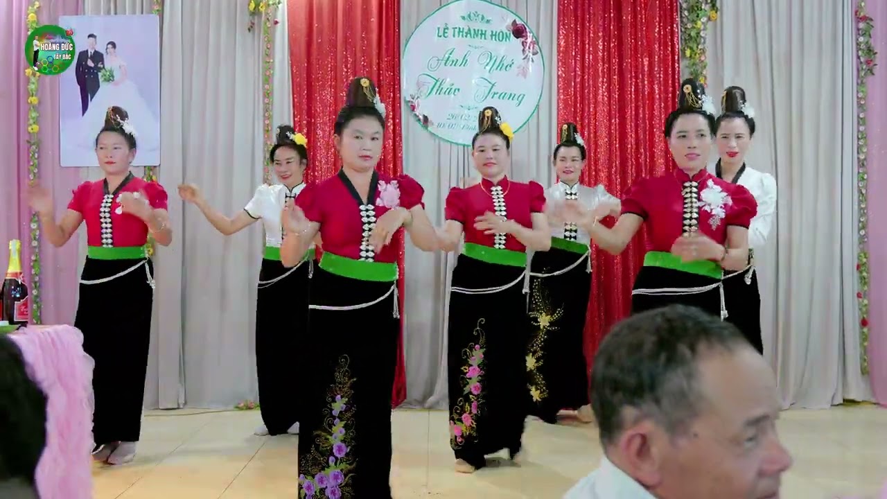 VŨ ĐIỆU HIỆN ĐẠI   ĐỘI MÚA GIA ĐÌNH -  LỄ THÀNH HÔN - ANH NHỚ & THẢO TRANG