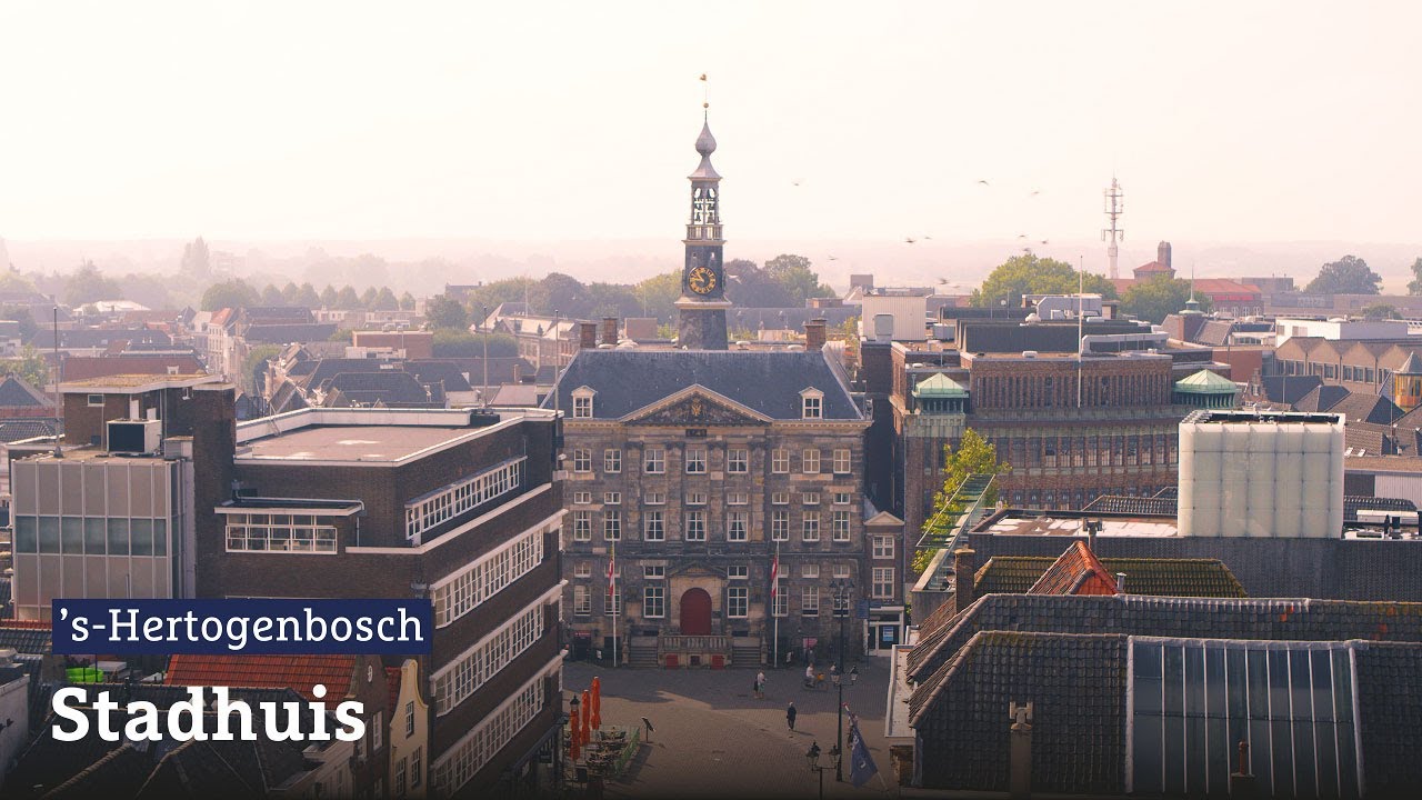 Stadhuis 's-Hertogenbosch van boven | Drone