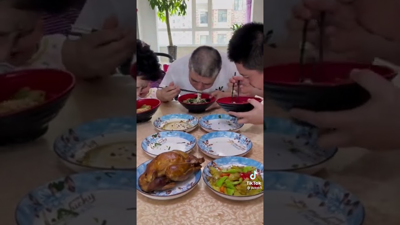 China family food eating fast 😋