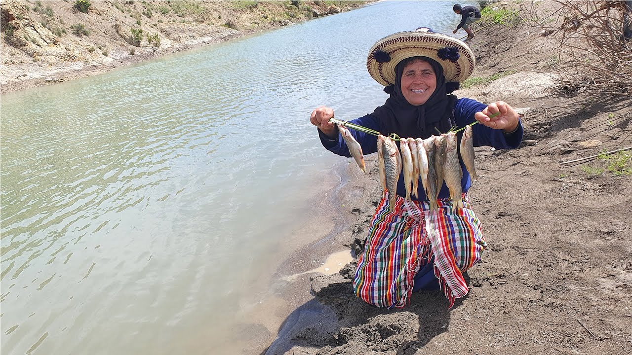 صيد سمك في وادي سد الوحدة وشواءه على الجمر بجو ربيعي رائع!🎣🎣🔥