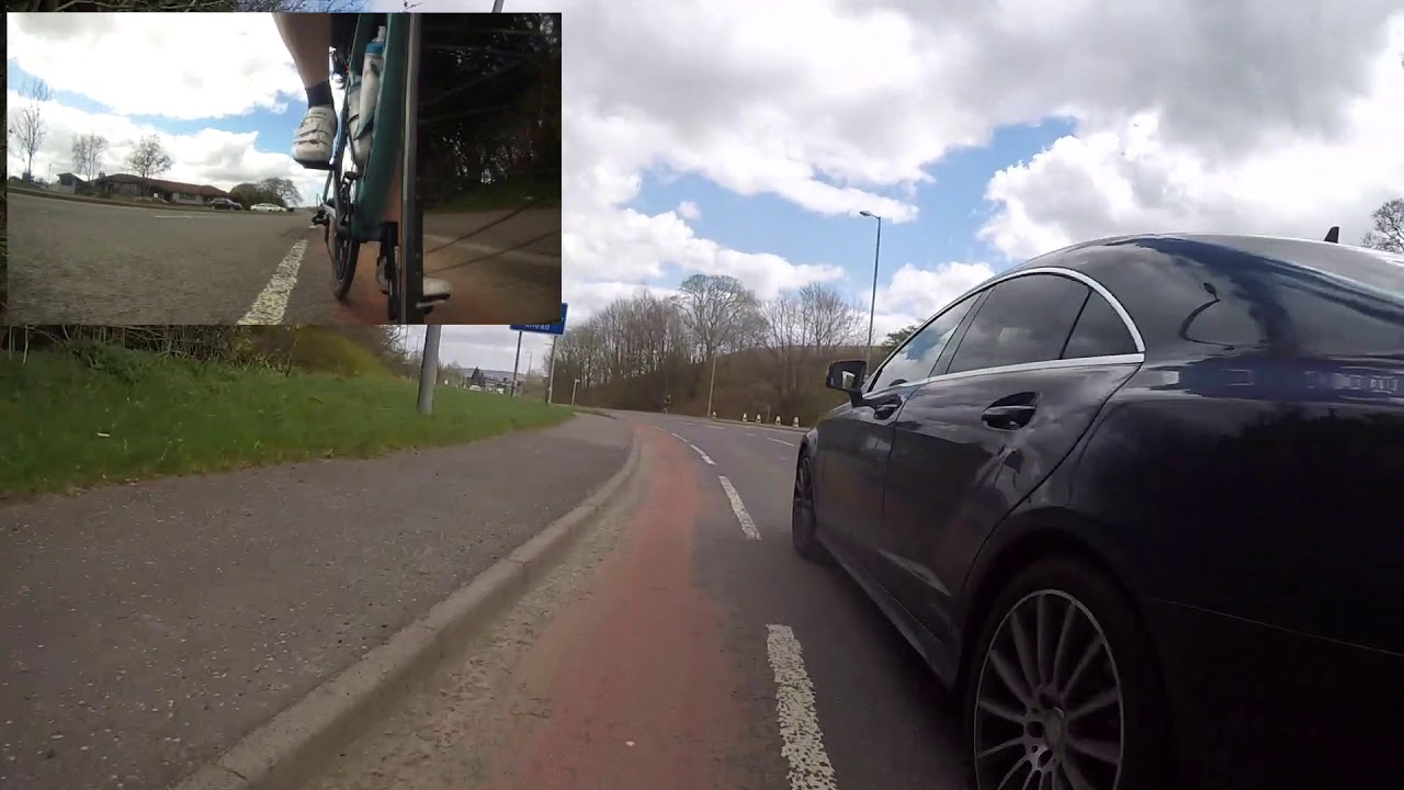 Blind bend with oncoming vehicle? Let's overtake!! (YR66 UWD)
