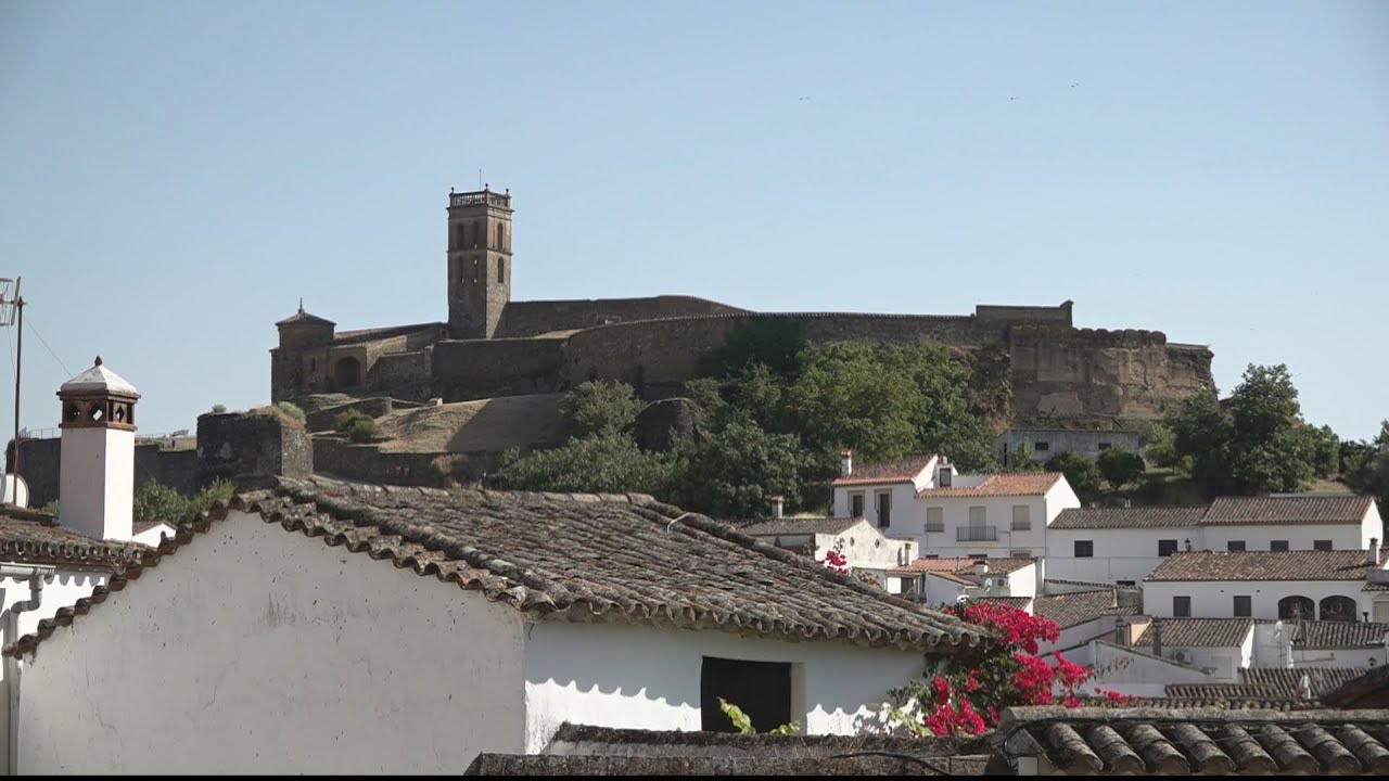 مسجد “المُنَستير لاريال“.. مسجد أندلسي بطراز معماري فريد 🇪🇸