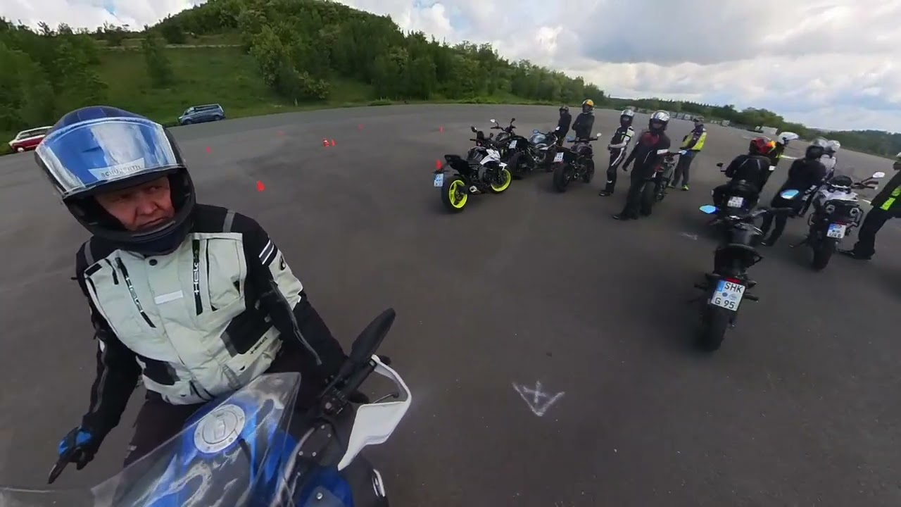 Motorradsicherheitstraining für Biker und Bikerinnen am 18.Mai 2025 in Freital bei Dresden.