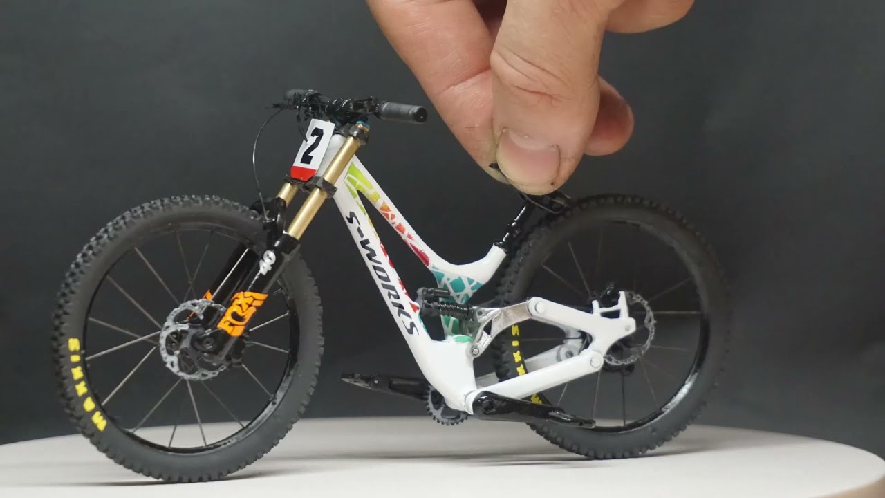 specialized demo 8