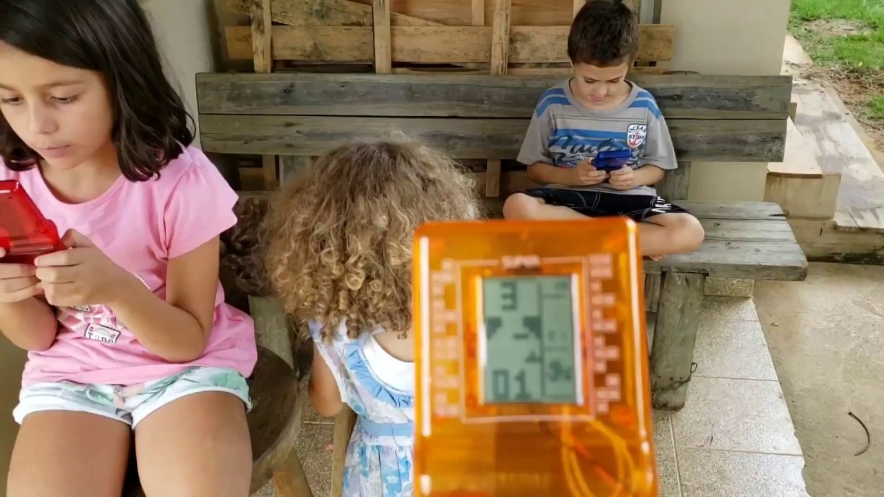 Retrô Brick Game 9999 In 1. Como Será a Minha Performance Depois de 20 Anos?