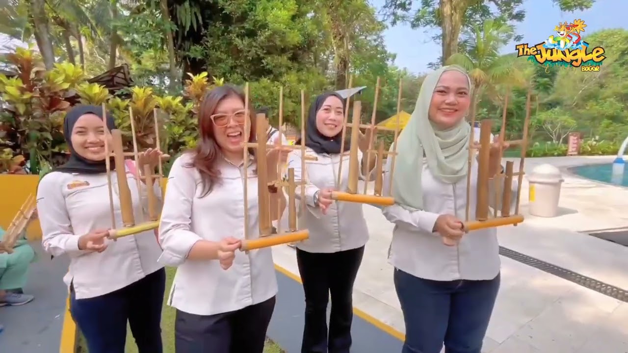 Edukasi Seni & Budaya: Angklung di The Jungle Waterpark Bogor