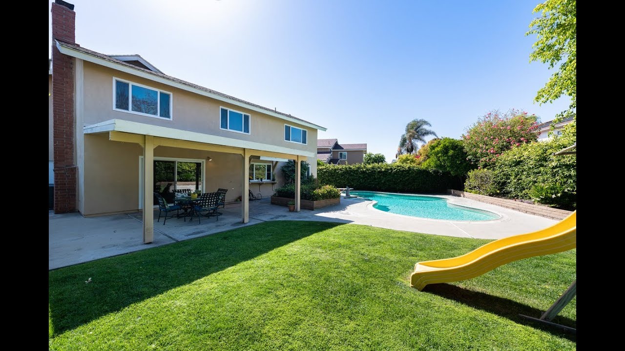 Laura Rose Homes & Associates Present: 5325 Franklin Circle Westminster CA 92683