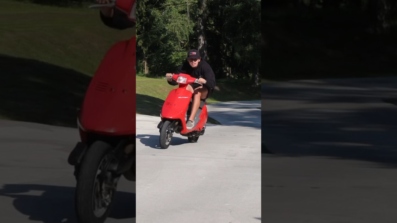 Motorowery 50 cm&sup3; to najlepsze małe rozrabiaki.😂. #moped #honda #50cc #shortsfeed