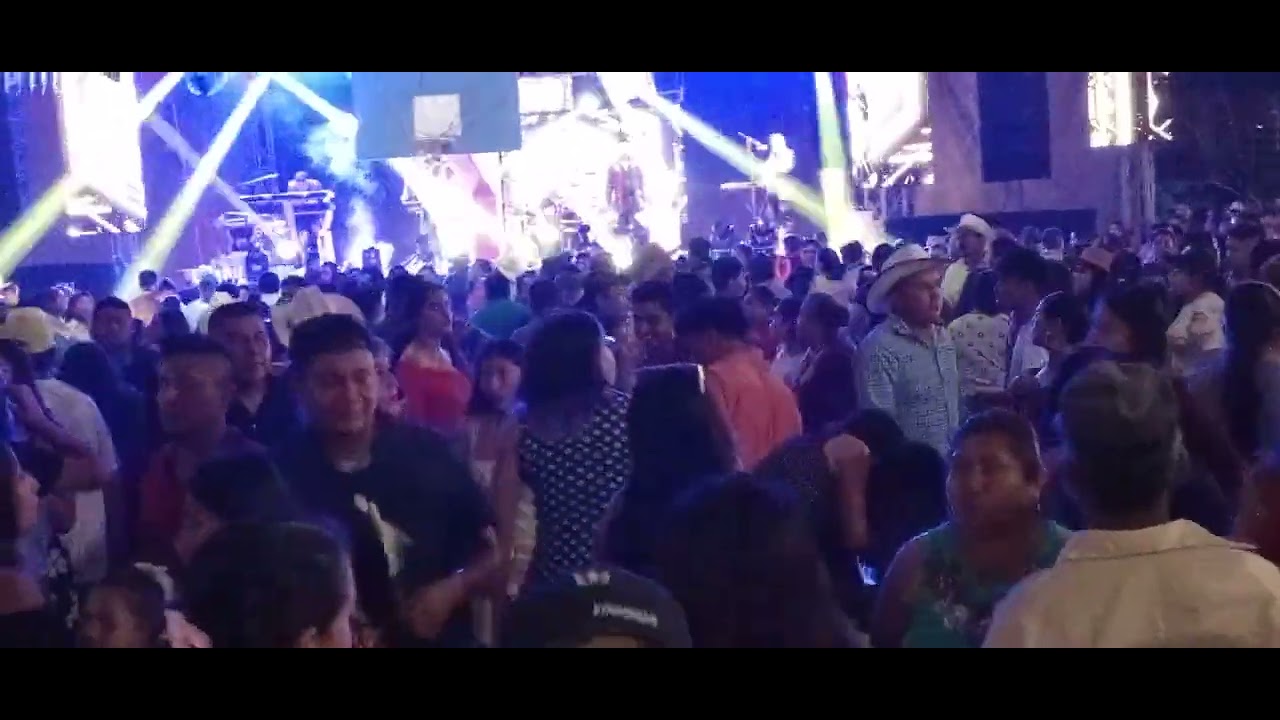 baile en pisa flores Ixhuatlán de madero 2023
