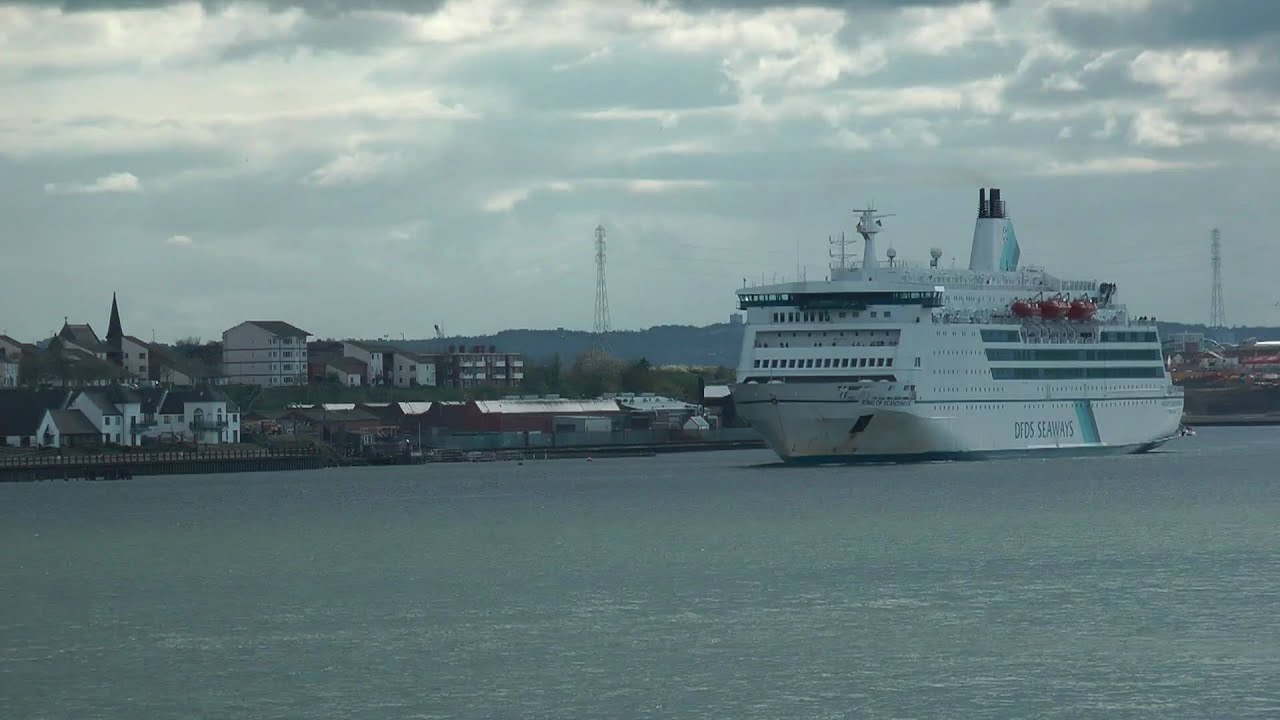 Ships on the Tyne