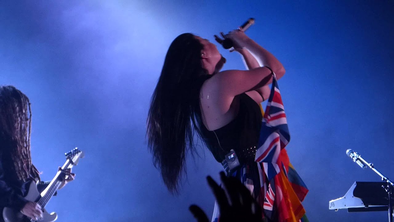 Evanescence - Made Of Stone live Manchester MEN Arena 06-11-12