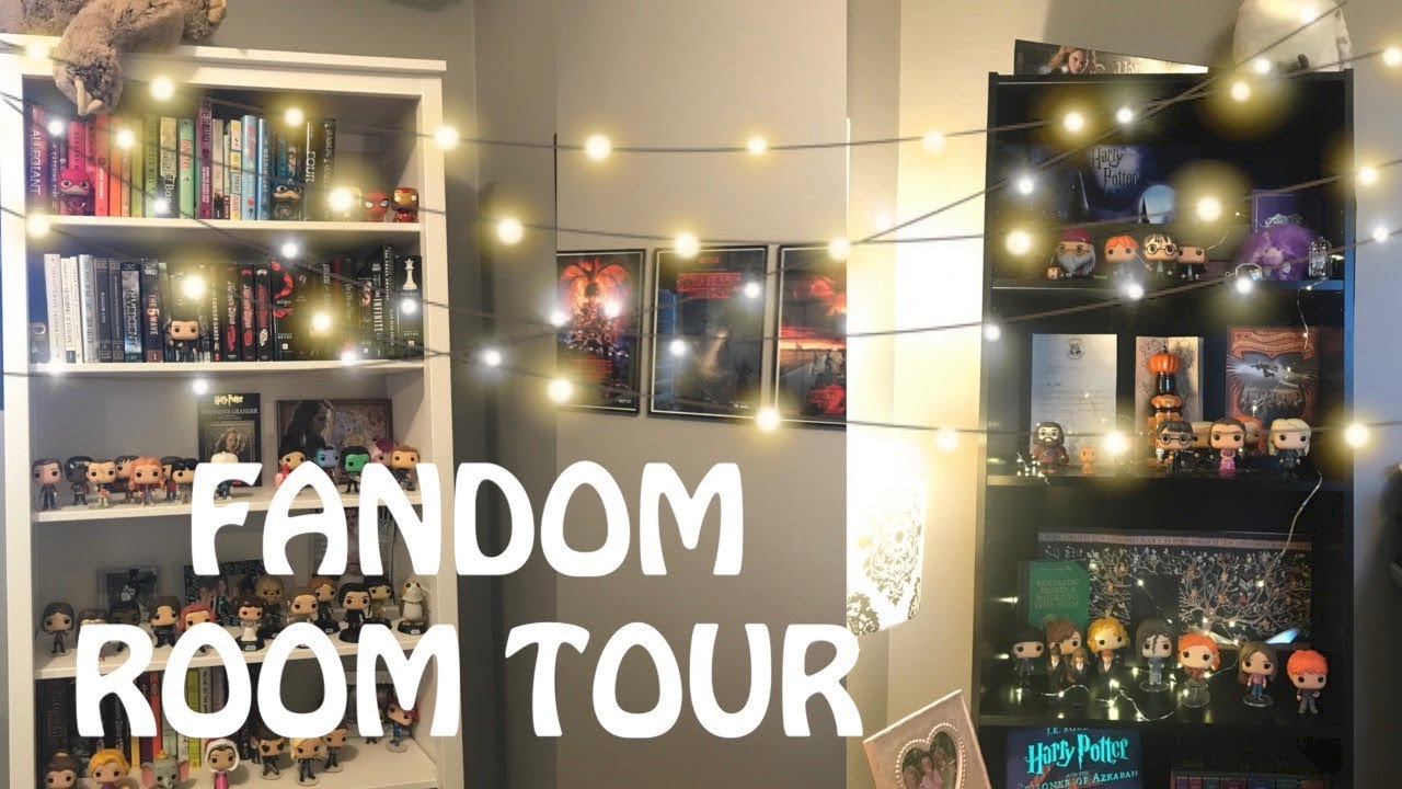 FANDOM ROOM TOUR!