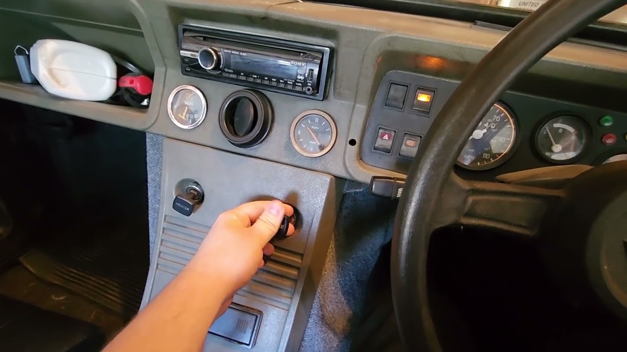 Jak uruchomić na zimno samoch&oacute;d z manualnym ssaniem w Fort Reliant Robin