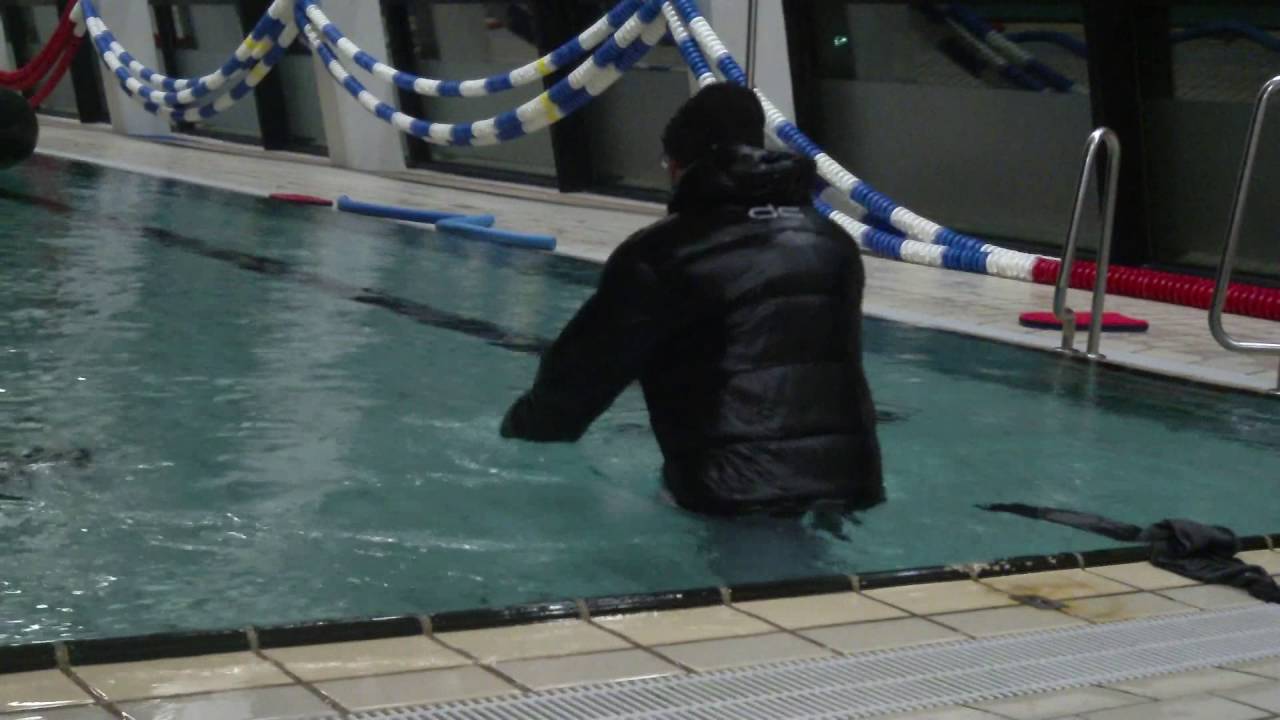 Swimming with winterclothes 2015 2 4 - dc Glanznylon Daunenparka + Noname Daunenhose 1
