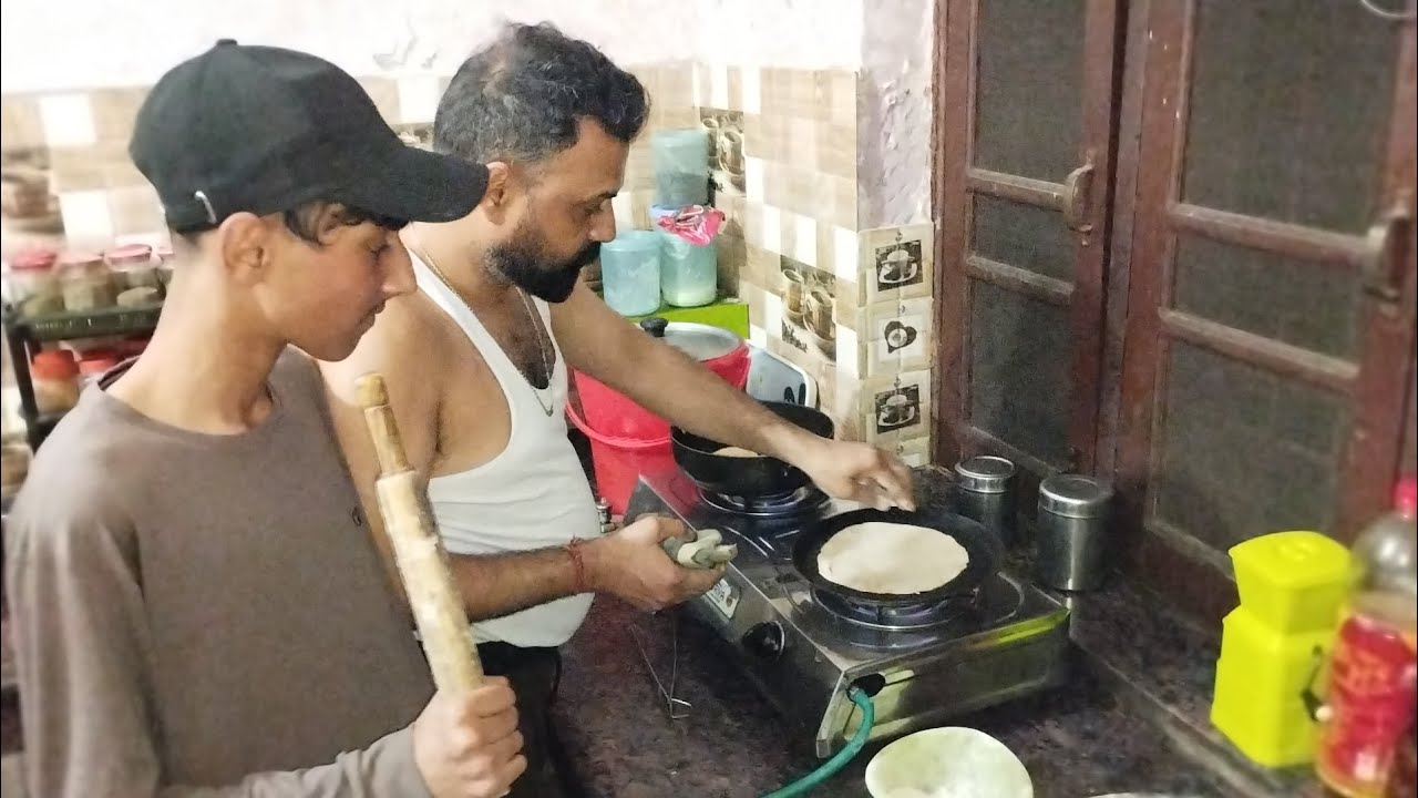 Papa G Sehaj Ko Roti Bnana Sikha Rahe  😍 #youtube #vlog 