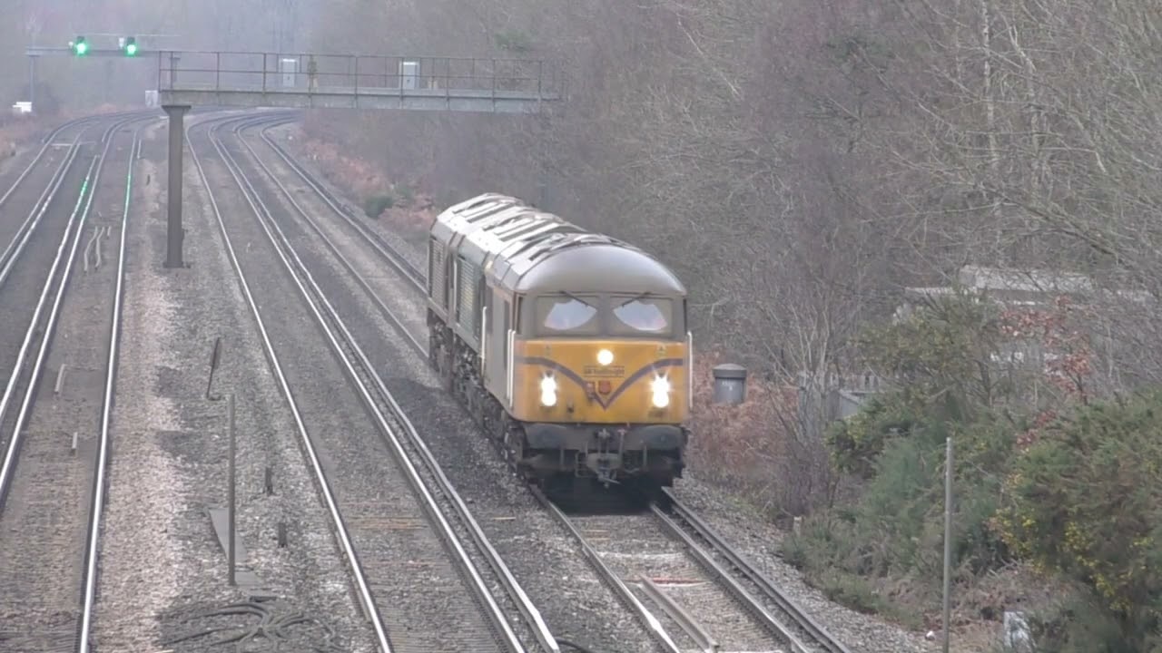 South Western Main Line Trainspotting at Woking Golf Club Bridge (23/12/25) - Class 69 011 Seen!
