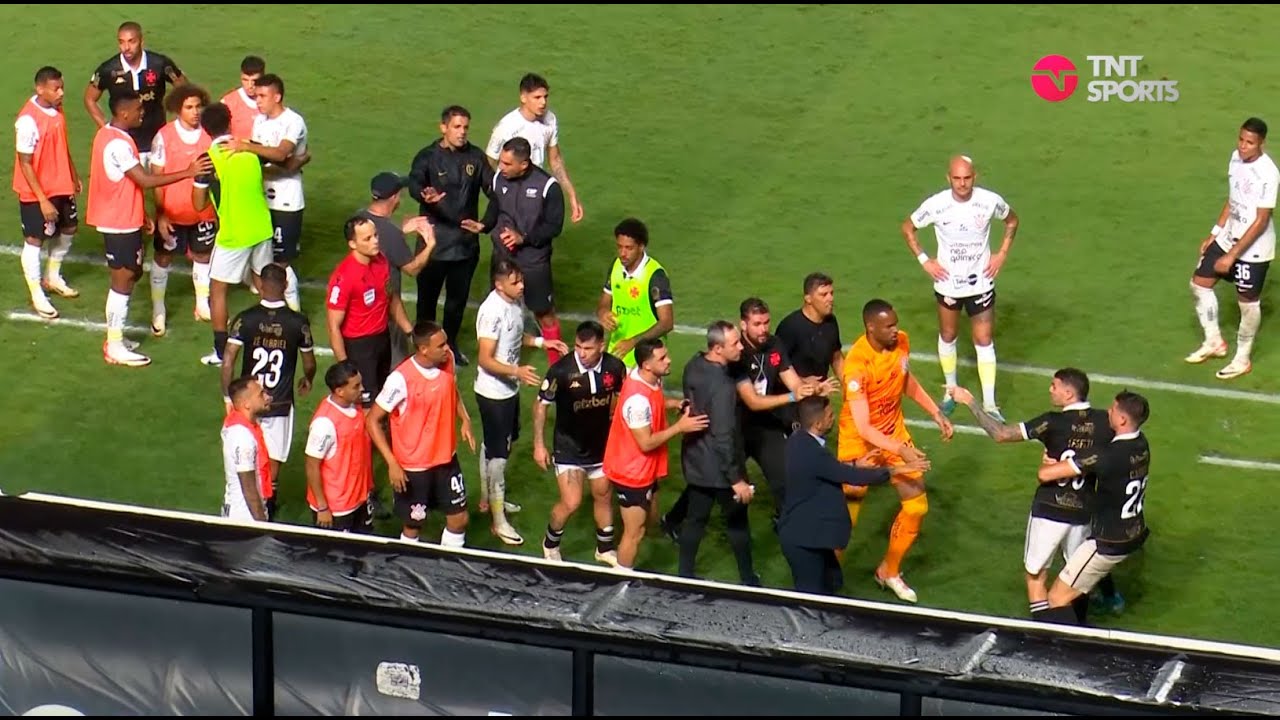 PORRADA QUASE COMEU EM SÃO JANUÁRIO! TORCIDA ARREMESSOU OBJETOS EM CAMPO E JOGADORES SE ESTRANHARAM