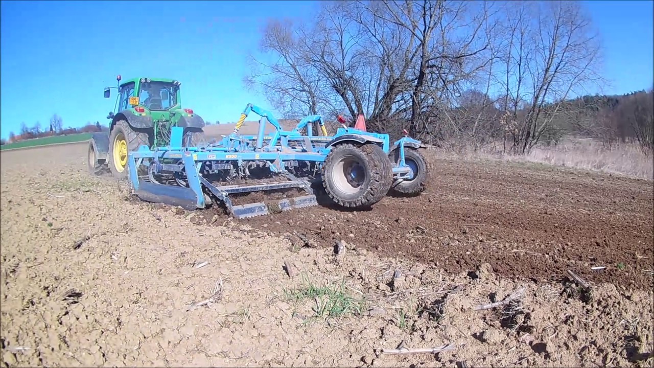 Příprava pod setí - John Deere 6830 a Farmet K500