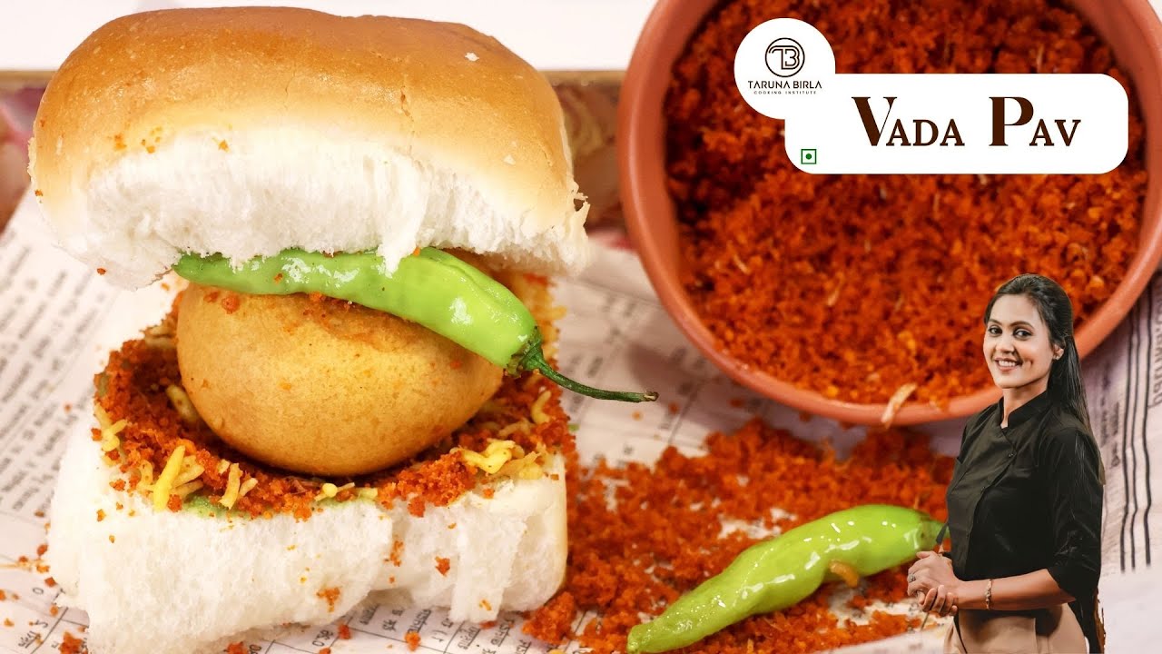 घर पर बनाओ चटपटा Chowpaty स्टाइल वड़ा पाव | Mumbai Street Food | Vada Pav | Chef Taruna Birla