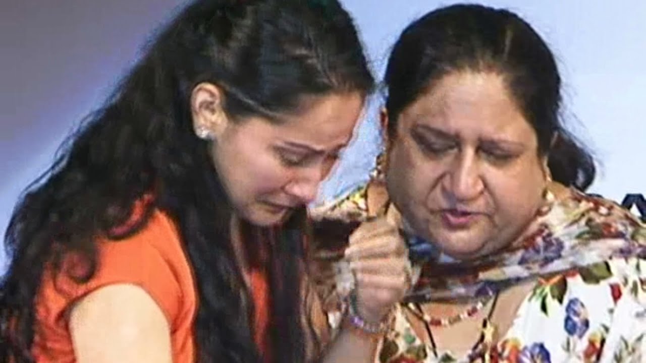 Sanjay Dutt & Manyata Dutt Cries @ Dr Batra Health Awards !