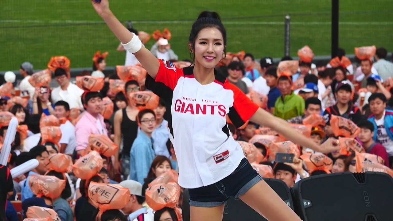 롯데 자이언츠 치어리더 '어머님이 누구니'