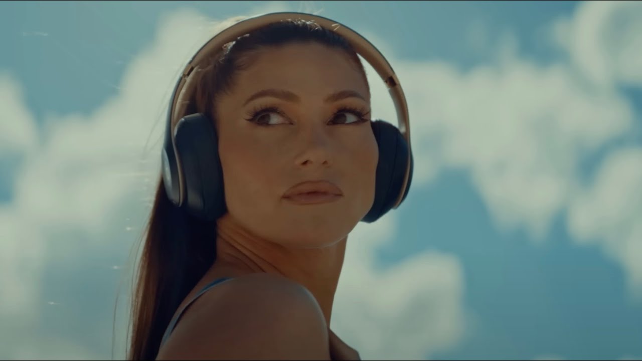 Tereza Kerndlová - VĚŘ MNĚ (Official Music Video)