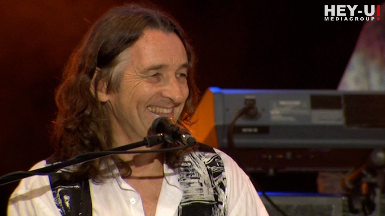 Roger Hodgson - It's Raining Again [Live in Vienna 2010]
