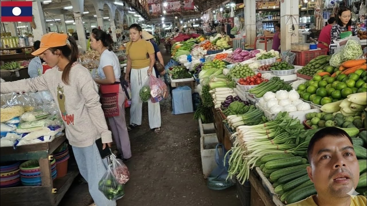 พาเลาะหาซื้อของฝากตลาดในลาว#ตลาดสวนมอน