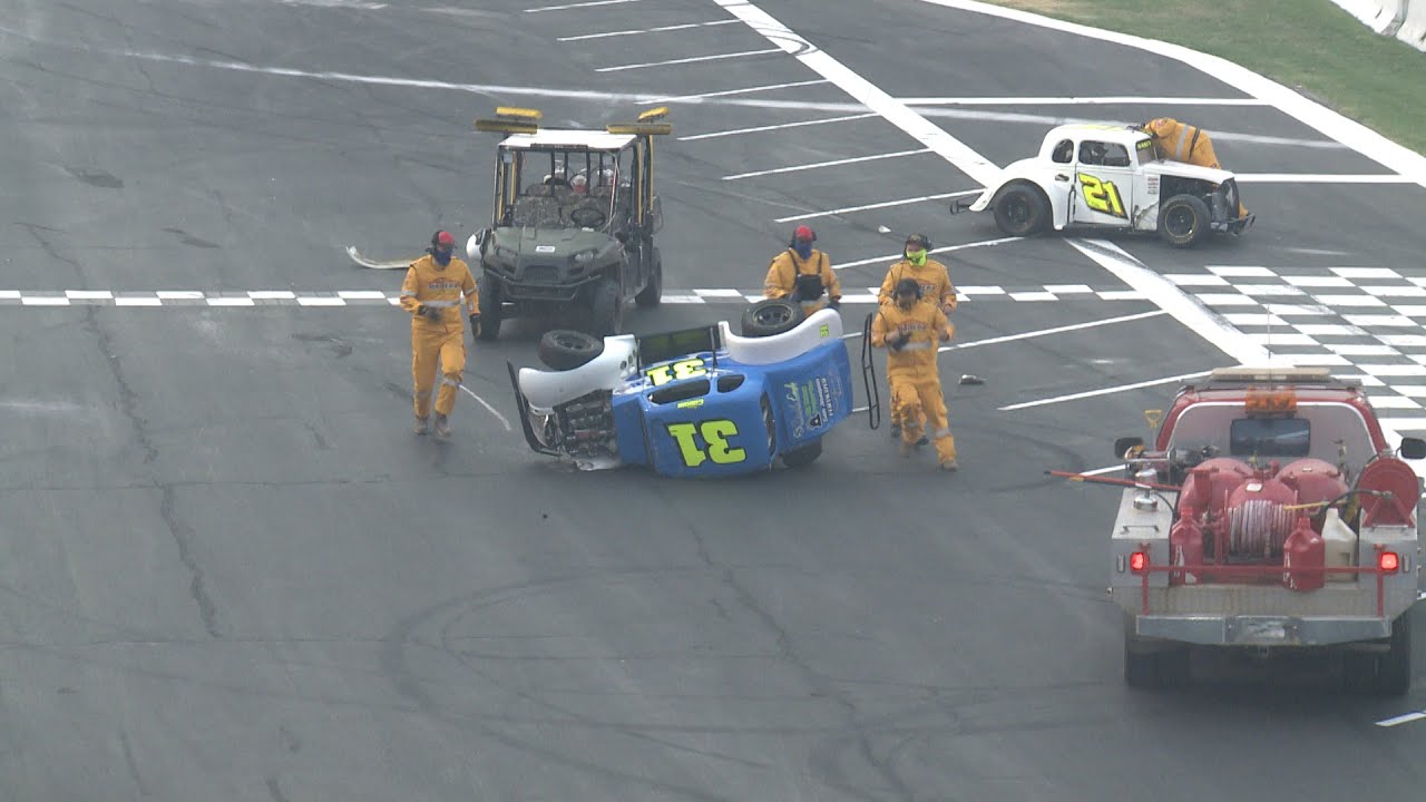 Wild Wrecks! INEX Legends of the Pacific at Madera Speedway
